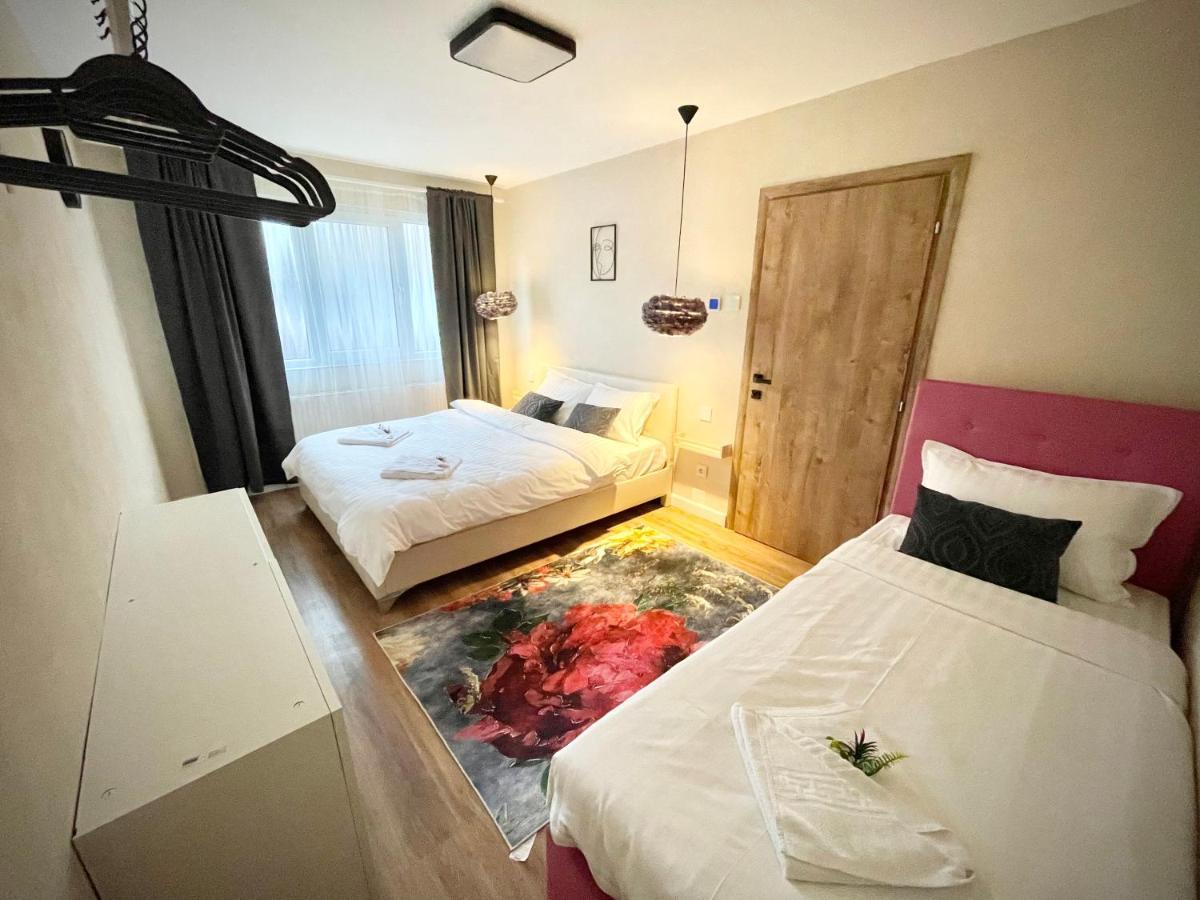 Best Place To Stay-Self Check In-24H Resita Buitenkant foto